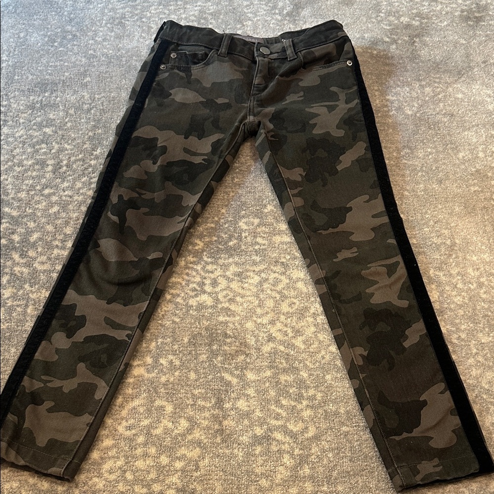 DL1961 CLOE KIDS Camo Skinny Jeans with Black Side Stripe IN VELVET SIZE 8